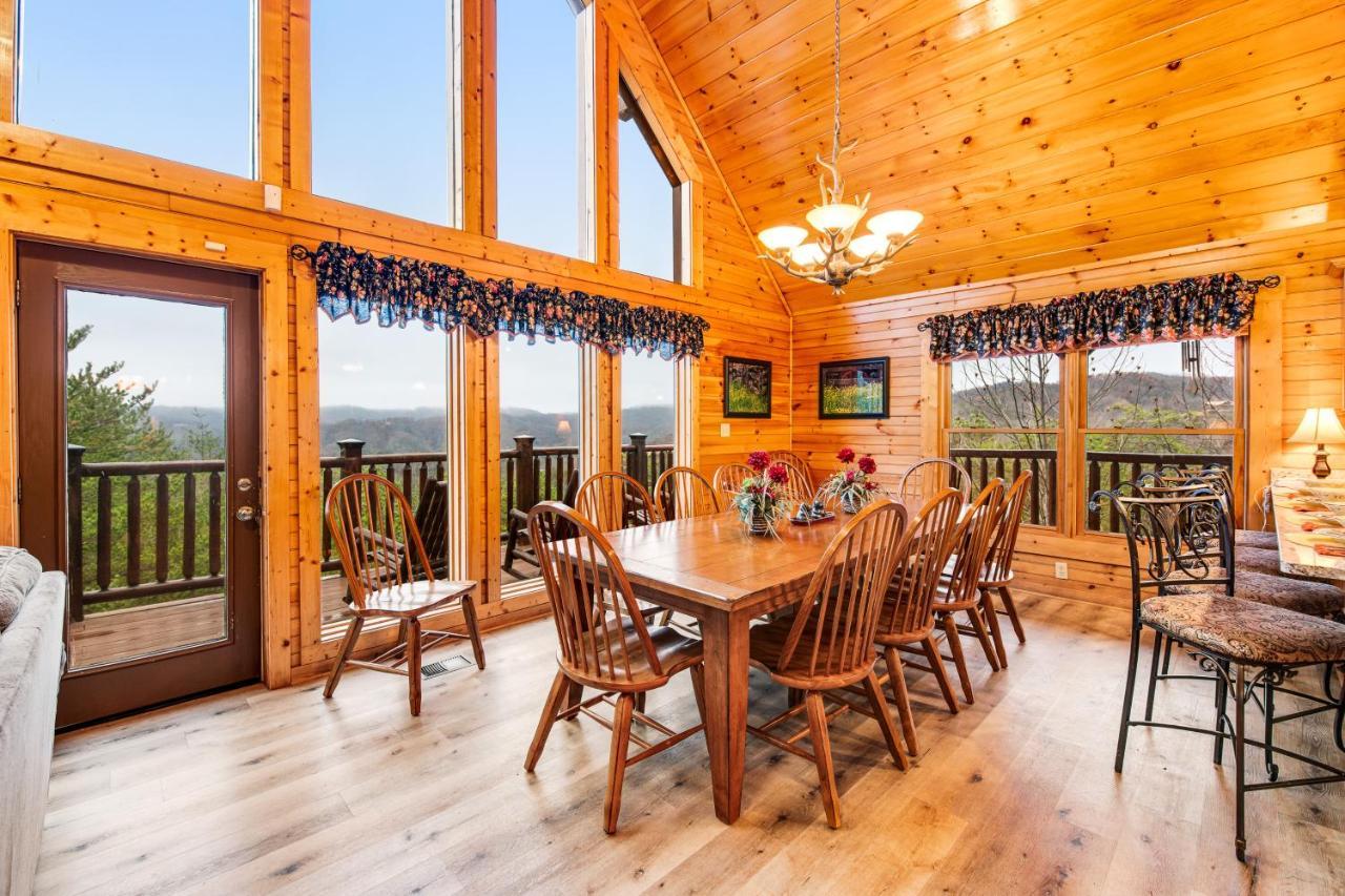 Grizzly Manor Villa Pigeon Forge Buitenkant foto