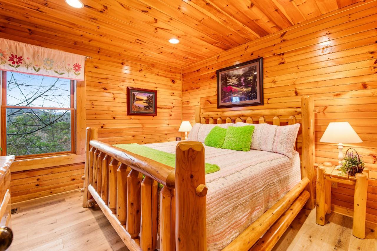 Grizzly Manor Villa Pigeon Forge Buitenkant foto