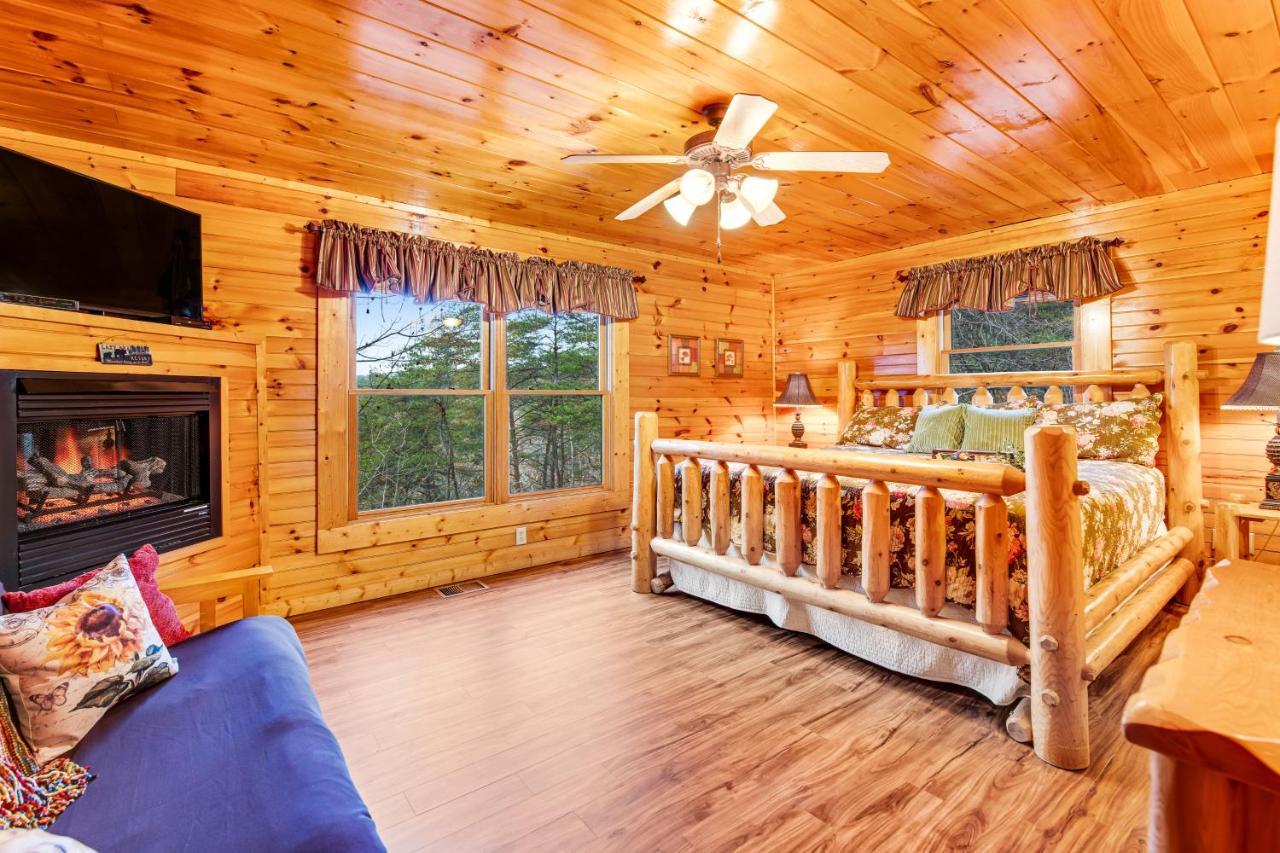 Grizzly Manor Villa Pigeon Forge Buitenkant foto